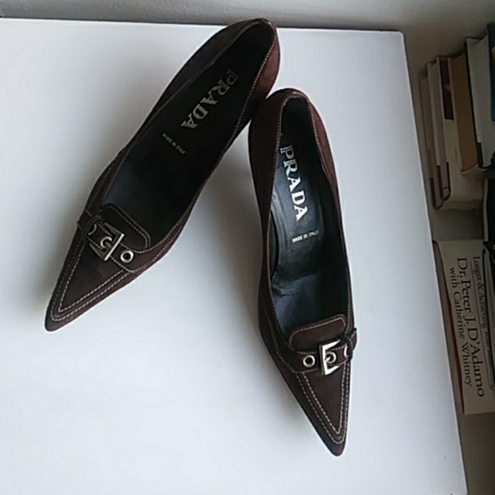 PRADA SUEDE LOW PUMPS DARK BROWN 7
